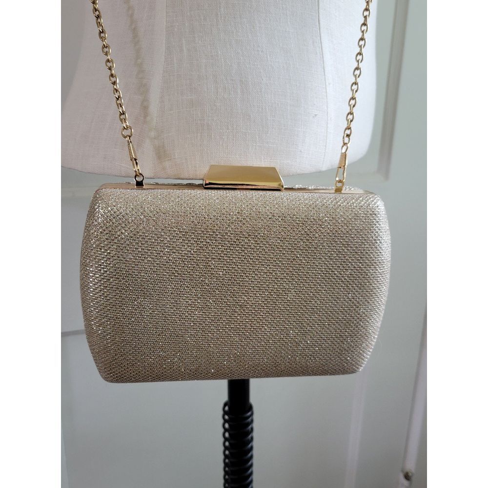 gold evening bag with chain or cord strap - Picture 11 of 12